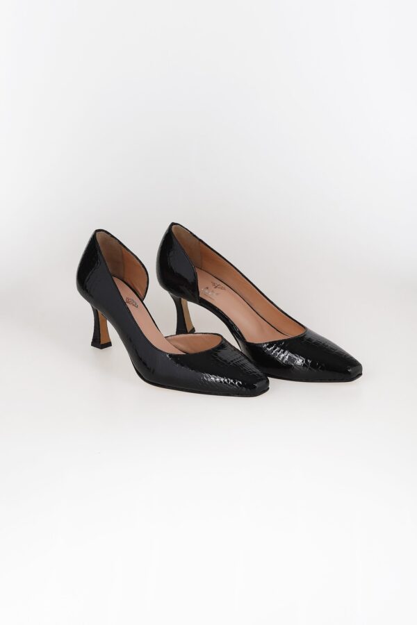 shiny-black-french-heels-am-byagapi-2