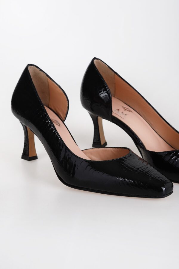 shiny-black-french-heels-am-byagapi-3