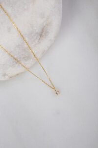 white-zircon-goldplated-silver-necklace-am-byagapi-1
